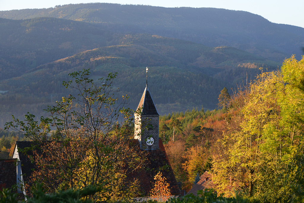 Le village de La Vancelle est un site privilgi et protg. Vous y passerez des vacances reposantes, loin du stress et de la cohue des vacanciers. Et pourtant, tous les sites majeurs  visiter ne sont qu' quelques minutes!